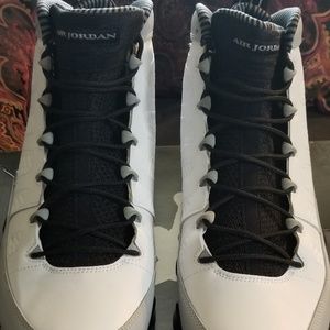 Air Jordan Retro 9
